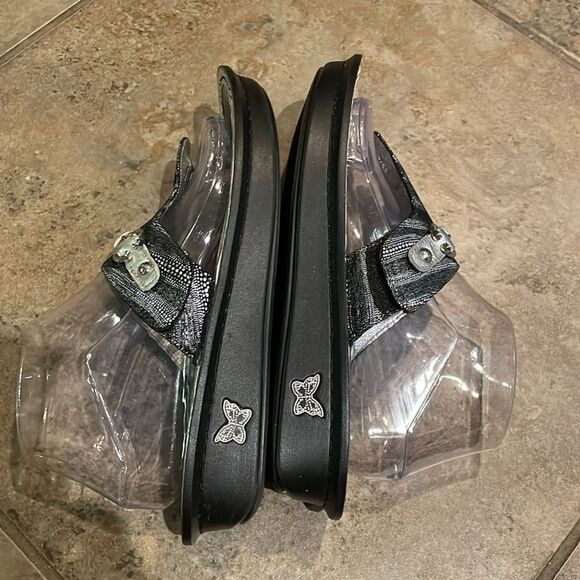 Alegria Vanessa Circulate Black Silver Thong Sandal Shoes Womens Size EU 38 - Picture 8 of 12